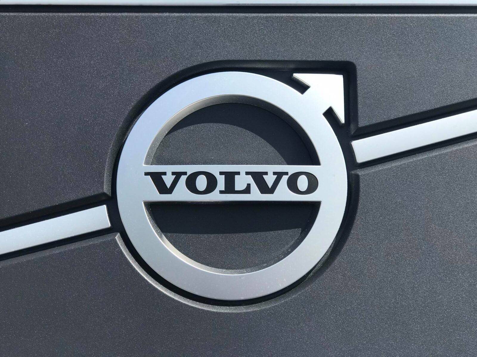 Rusza sprzedaż nowych samochodów ciężarowych Volvo NA OSI