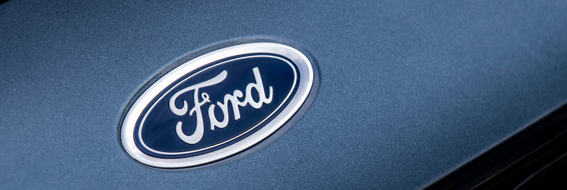 Nowy lekki samochód dostawczy Forda w 2023 roku, a wersja