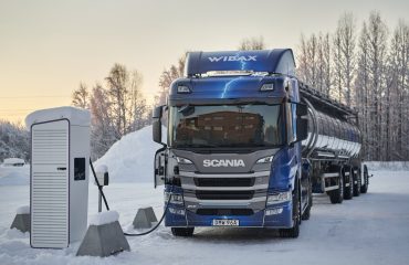 64-tonowy zestaw z elektrycznym ciągnikiem Scania dla firmy Wibax