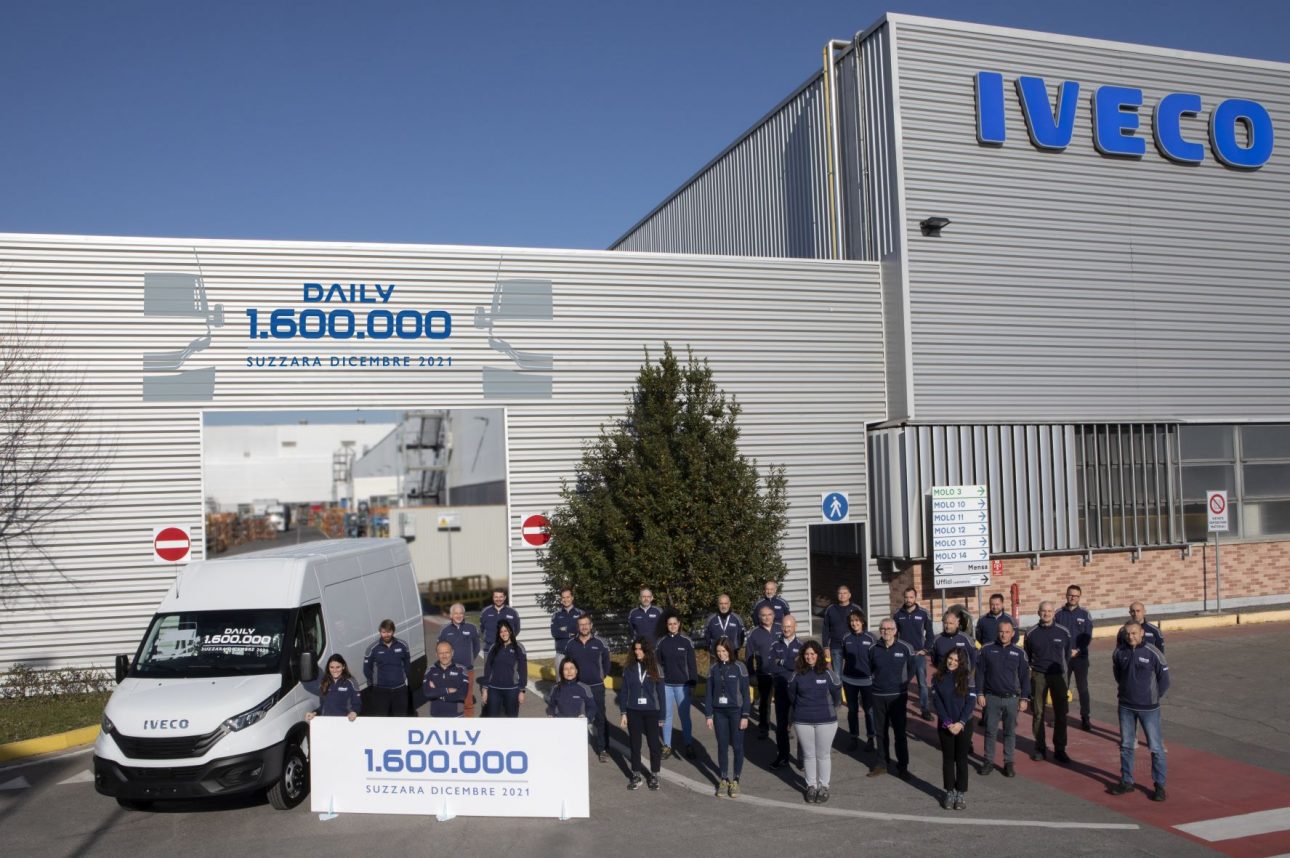IVECO świętuje wyprodukowanie 1 600 000. egzemplarza Daily w historycznej fabryce w Suzzarze