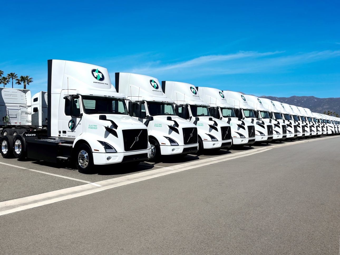 Rekordowe zamówienie Maersk na elektryczne samochody ciężarowe Volvo