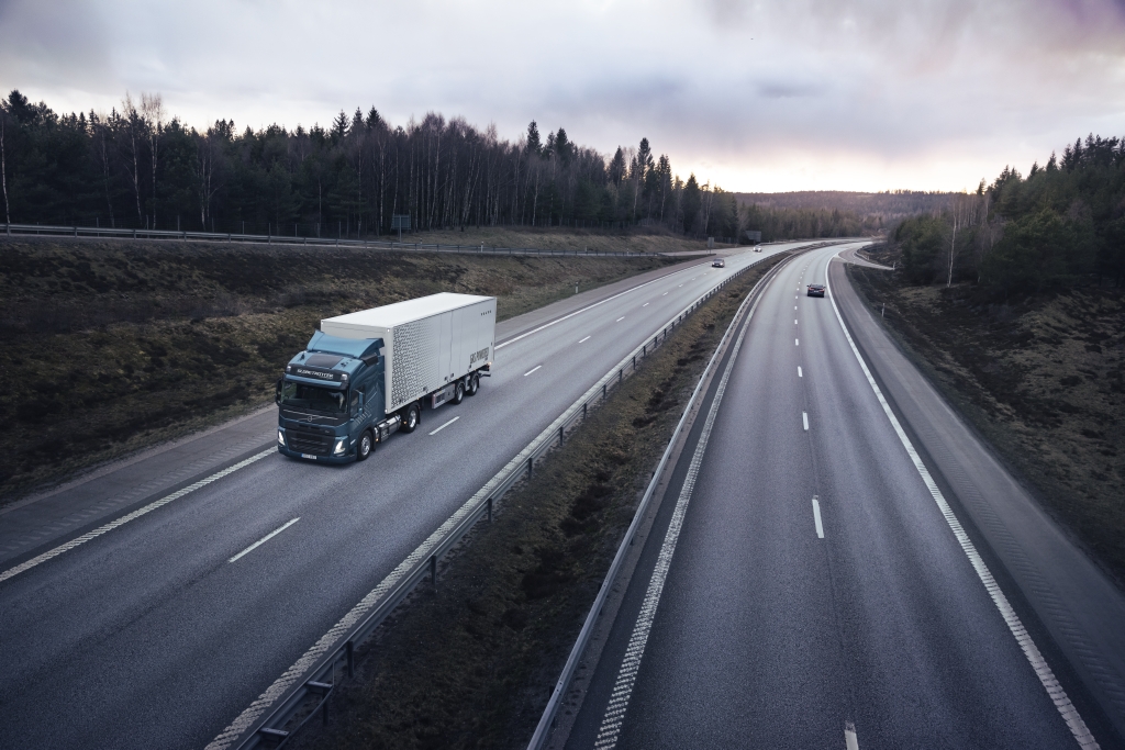 Rekordowy rok 2022 dla Volvo Trucks! Najwyższy wolumen i wzrost udziałów rynkowych w 41 krajach!