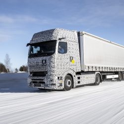 Kälte, Eis und Schnee erfolgreich getrotzt: Mercedes-Benz Trucks testet in Finnland Elektro-LkwCold, ice and snow successfully defied: Mercedes-Benz Trucks tests electric trucks in Finland