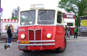 Parada autobusów, spotkanie Polskiej Unii Transportu i porcja muzyki [Na Osi 1020]