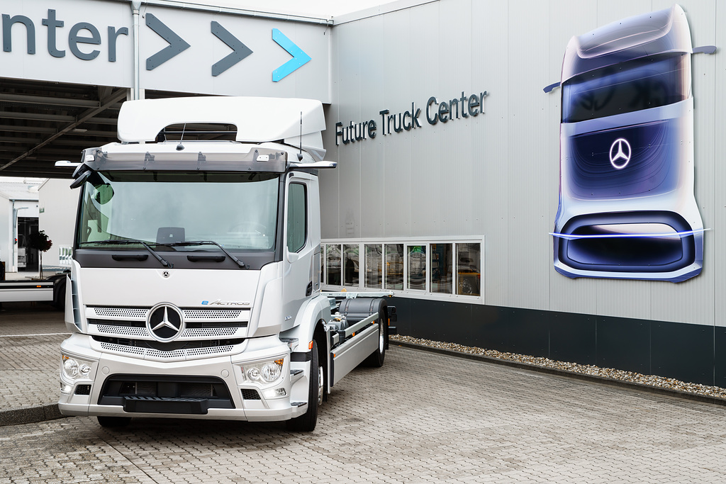 60 lat Mercedes-Benz Trucks w Wörth.